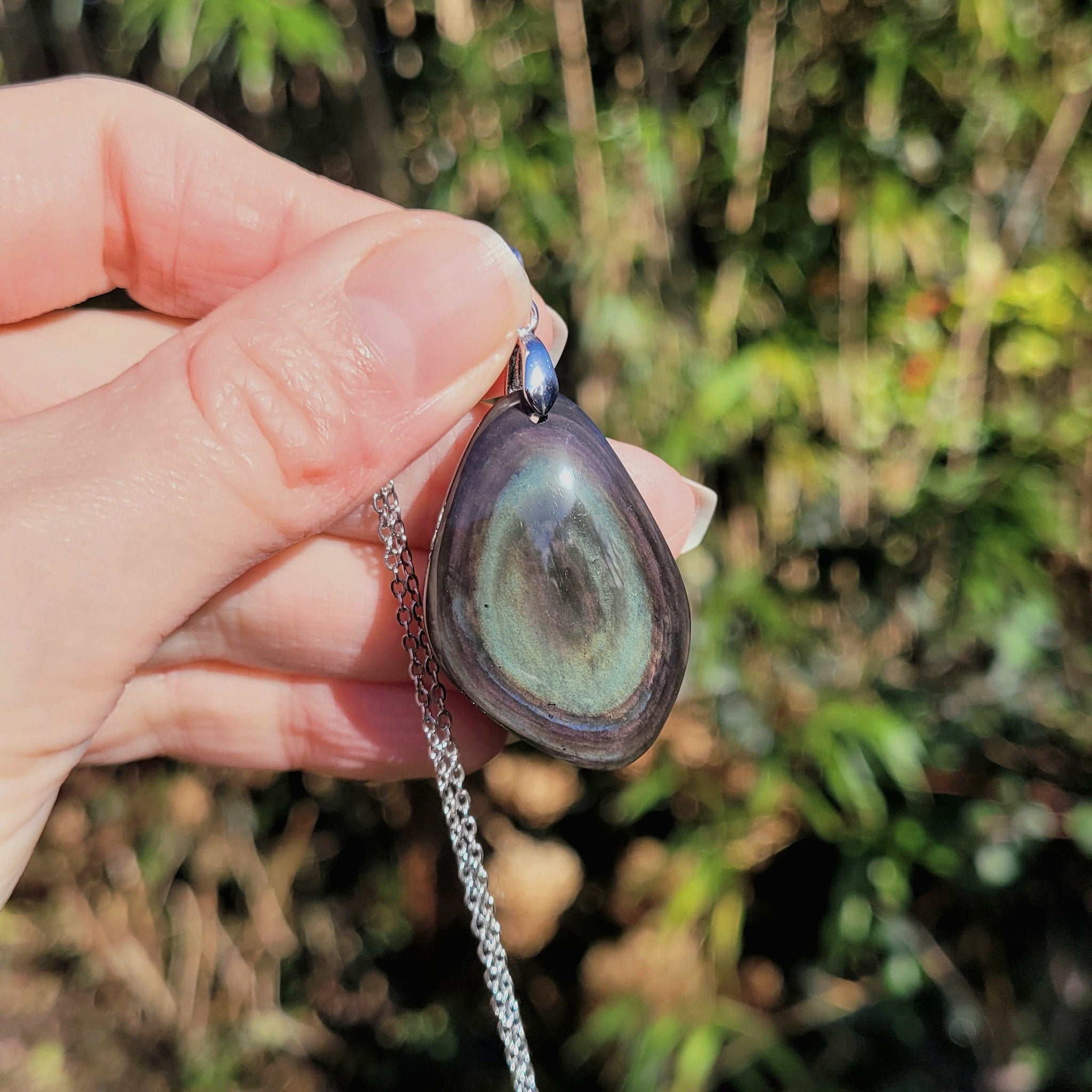Pendentif obsidienne manta huichol 3,7 cm – Bélière argentée