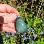 Pendentif obsidienne manta huichol 4 cm bélière argentée