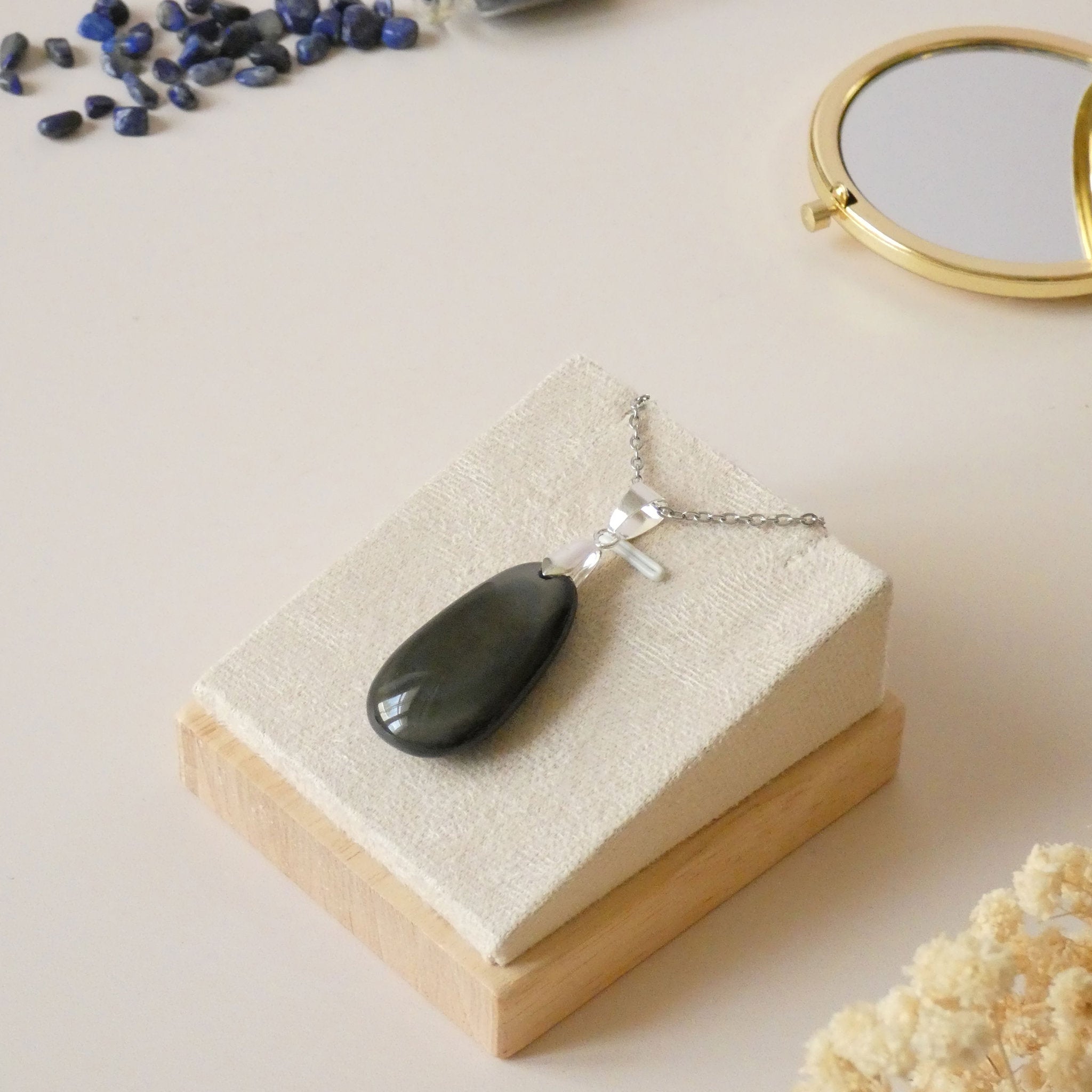 Pendentif obsidienne manta huichol double face 3,5 cm