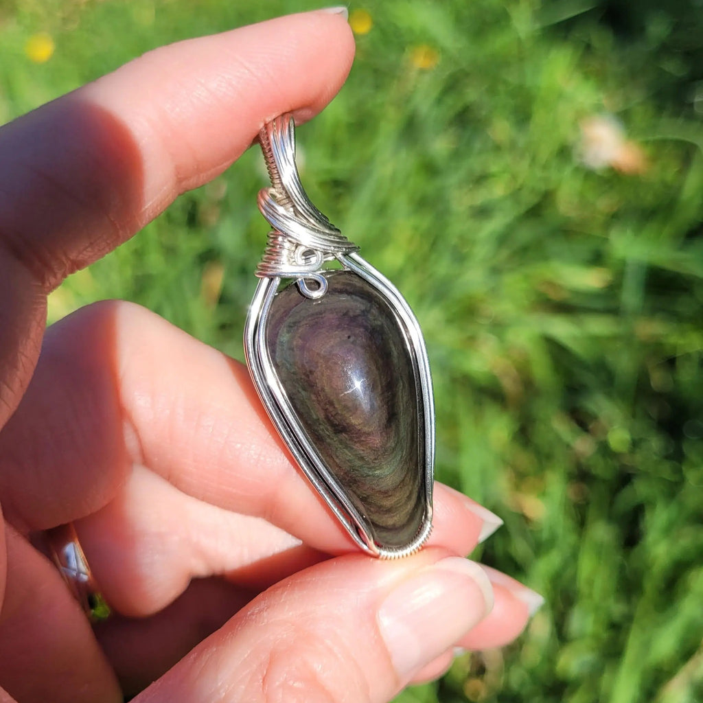 Pendentif obsidienne manta huichol 5,4 cm wire wrapping argenté
