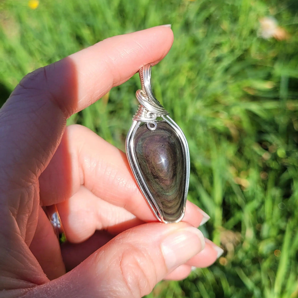 Pendentif obsidienne manta huichol 5,4 cm wire wrapping argenté