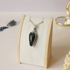 Pendentif obsidienne manta huichol 5,4 cm wire wrapping argenté