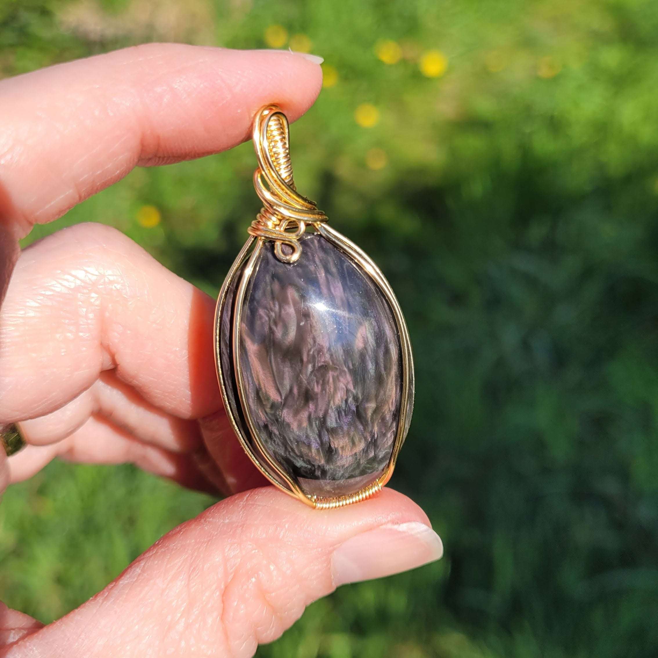 Pendentif en obsidienne manta huichol – 5,2 cm