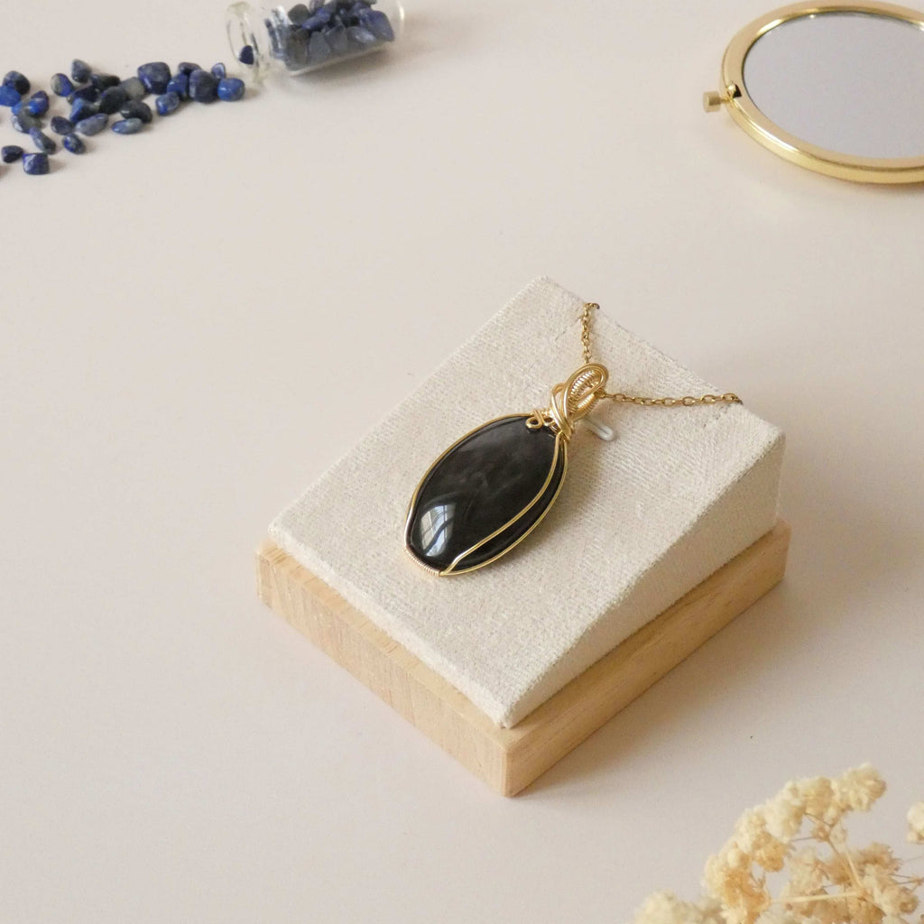 Pendentif en obsidienne manta huichol – 5,2 cm