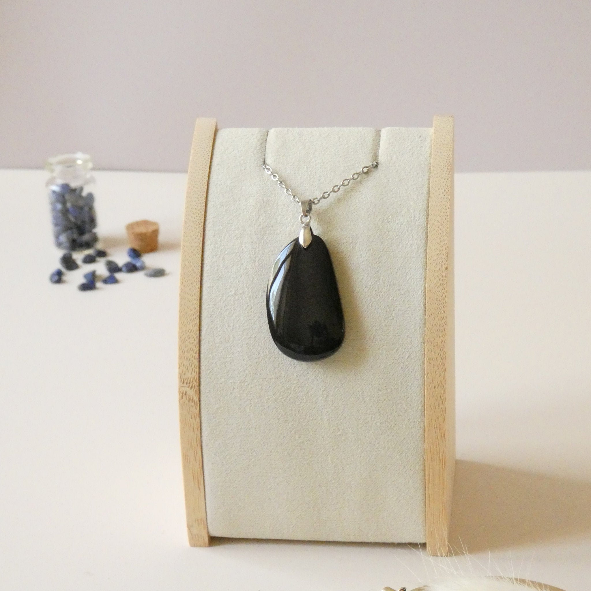 Pendentif en obsidienne oeil céleste 3,7 cm bélière argentée