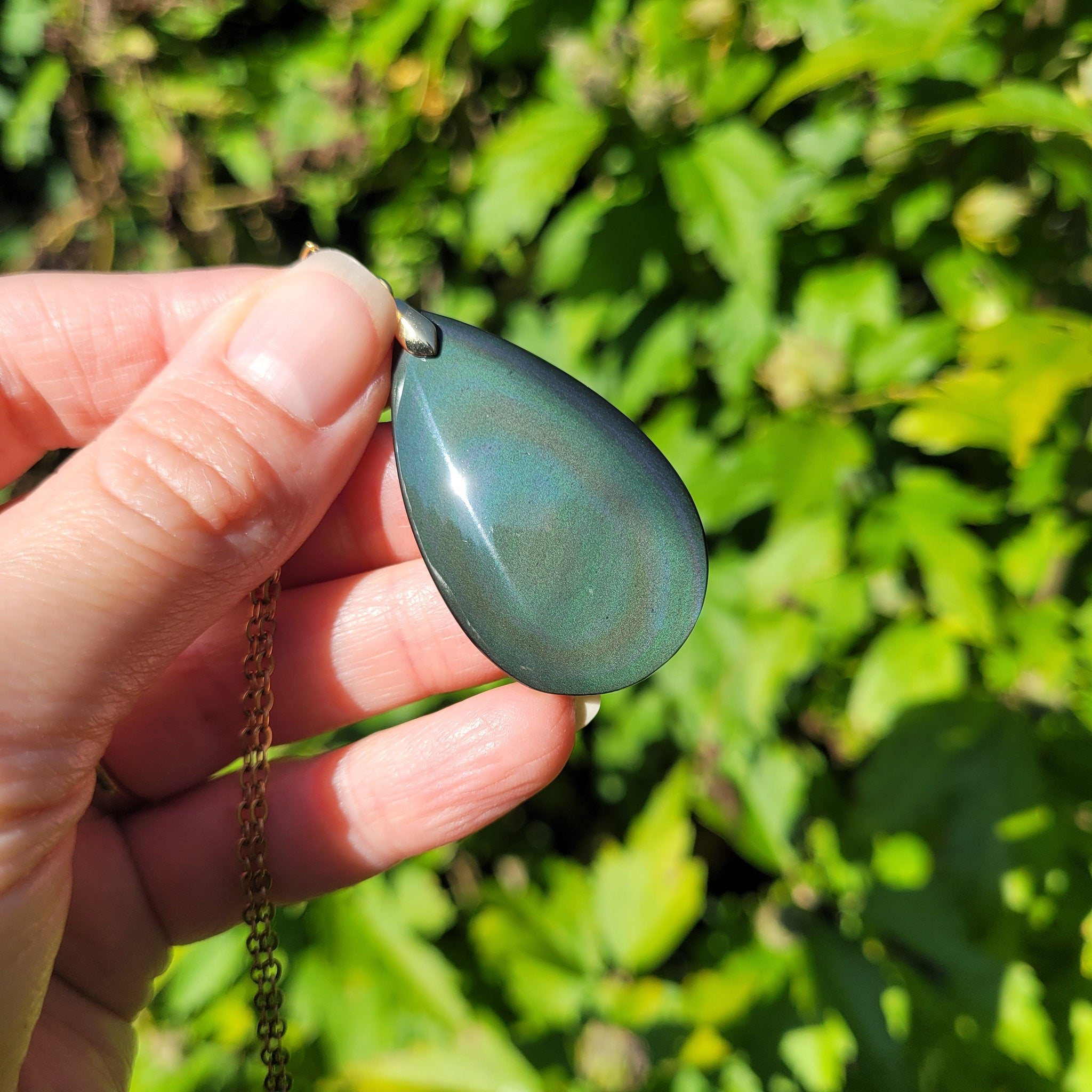 Pendentif en obsidienne oeil céleste 4,5 cm bélière dorée