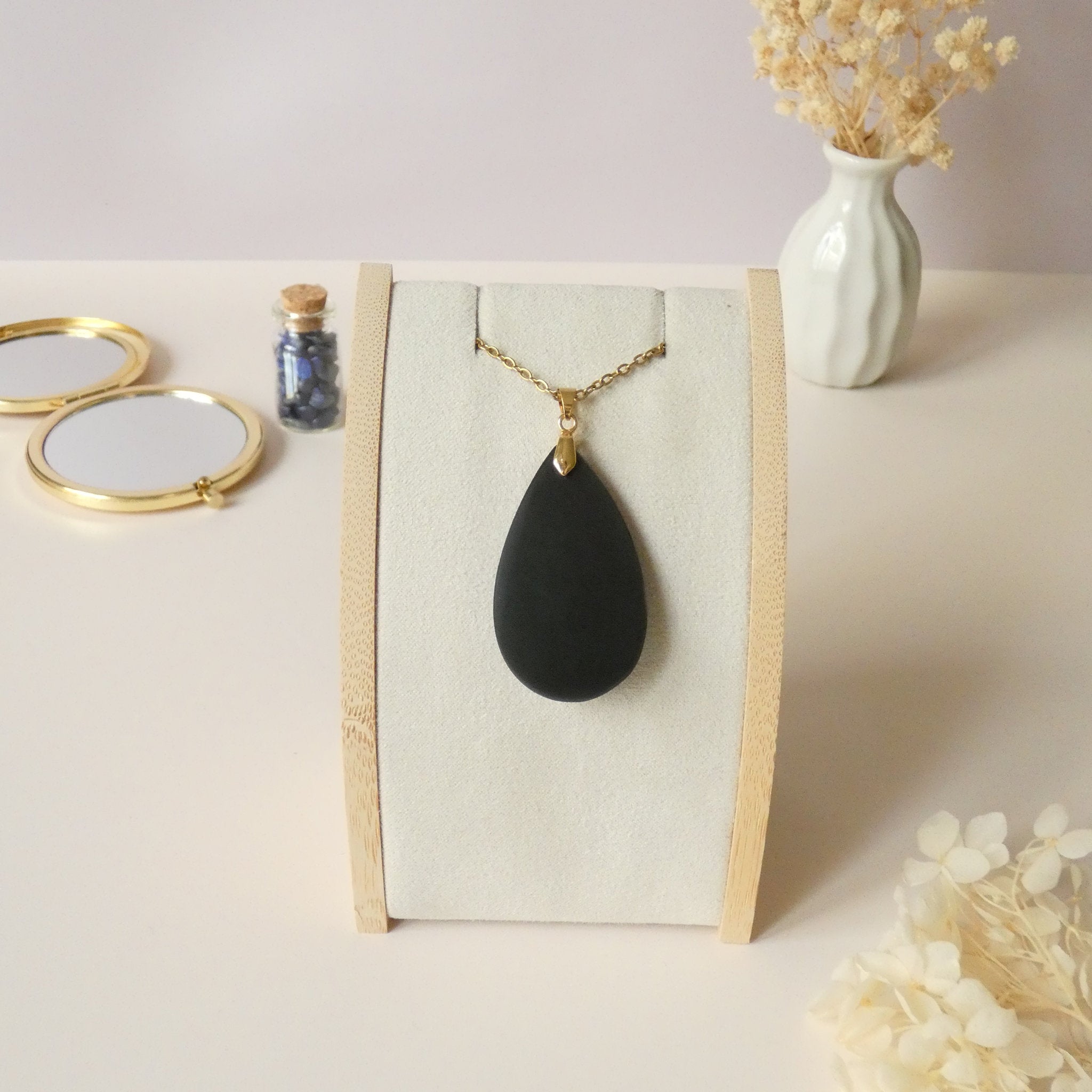 Pendentif en obsidienne oeil céleste 4,5 cm bélière dorée