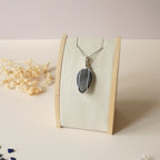 Pendentif obsidienne oeil céleste 4,8 cm wire wrapping argenté