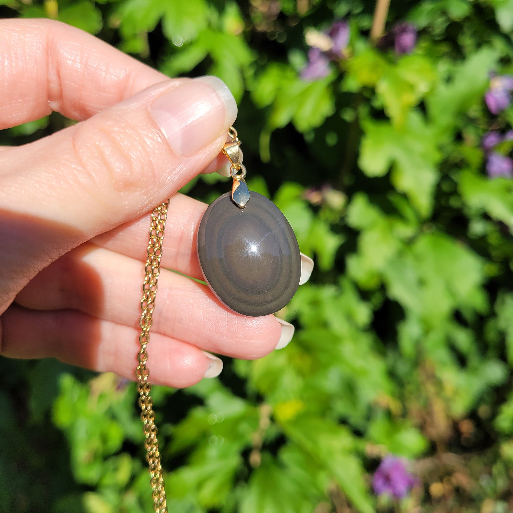 Pendentif en obsidienne oeil céleste 2,7 cm bélière dorée