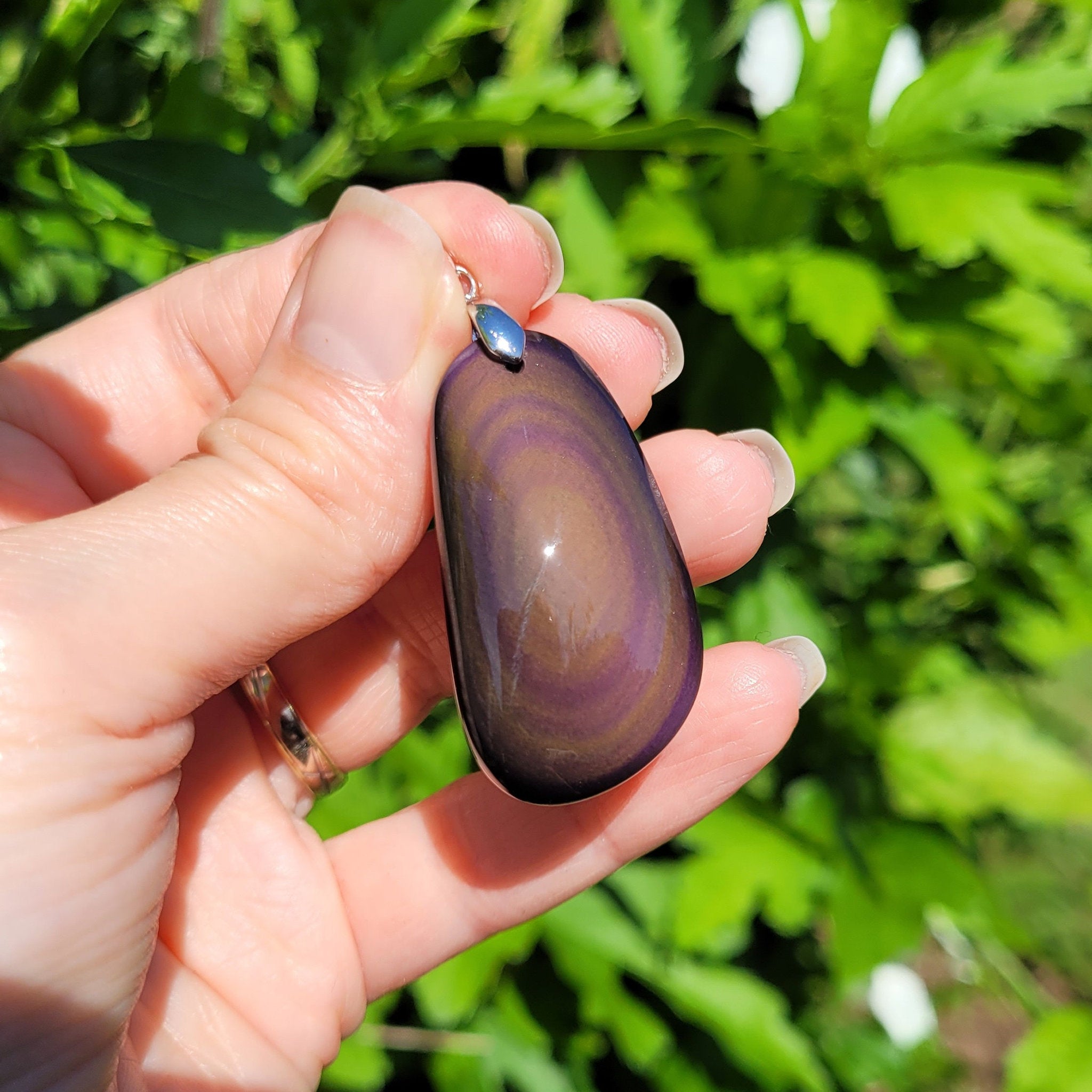 Pendentif en obsidienne oeil céleste 4,1 cm bélière argentée