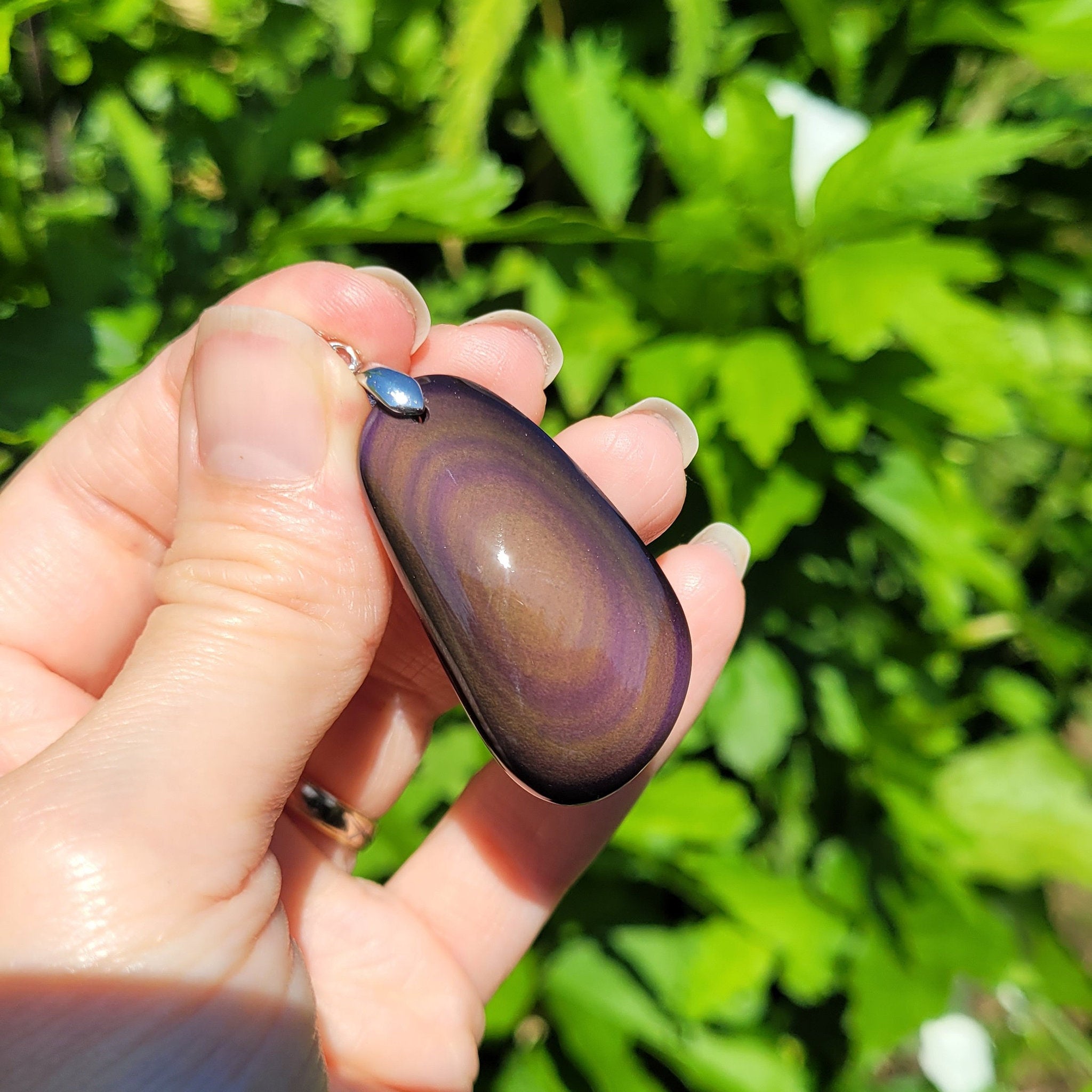 Pendentif en obsidienne oeil céleste 4,1 cm bélière argentée