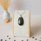 Pendentif obsidienne œil céleste – tons verts – 3,7 cm
