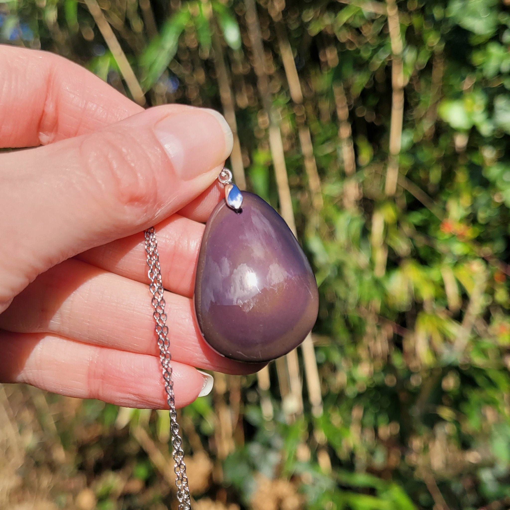 Pendentif obsidienne œil céleste – nuances violet/rose – 3,6 cm