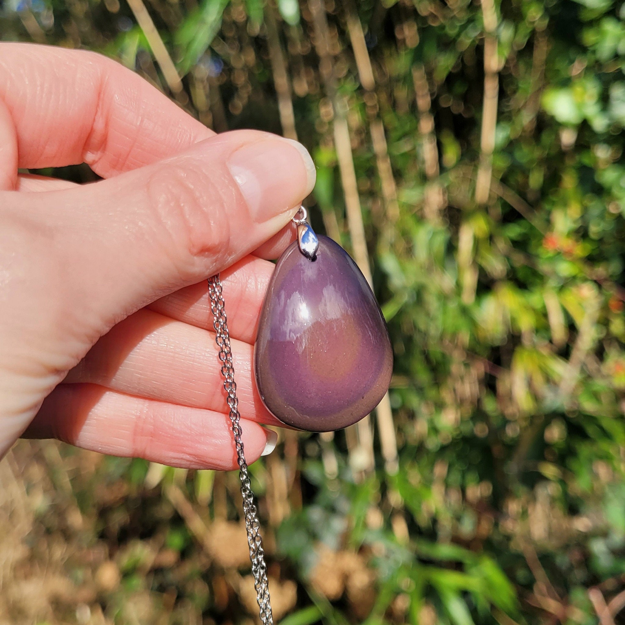 Pendentif obsidienne œil céleste – nuances violet/rose – 3,6 cm