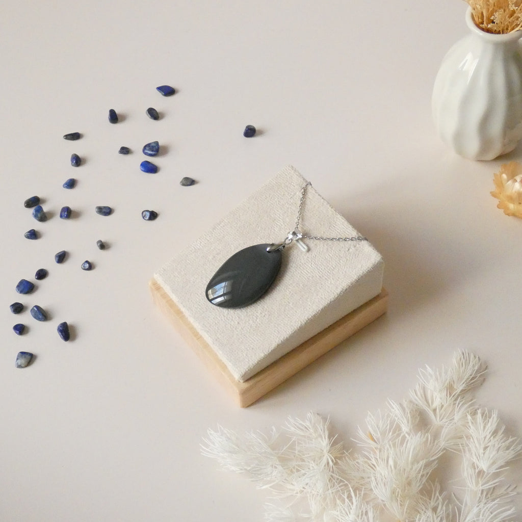 Pendentif obsidienne œil céleste – bleu nacré et pastel – 3,6 cm
