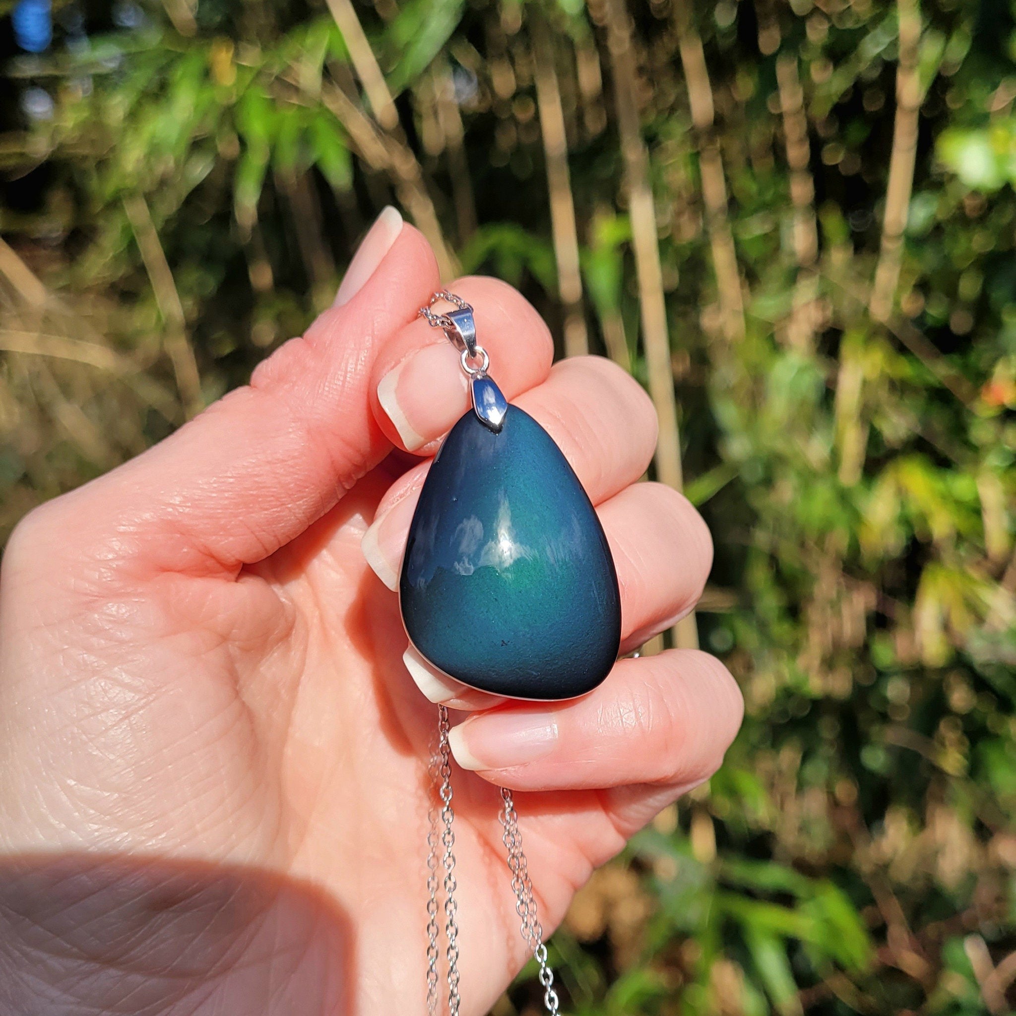 Pendentif obsidienne œil céleste – reflets bleu/violet – 3,5 cm