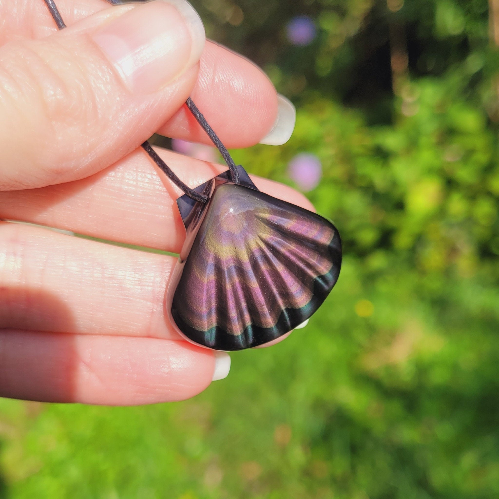 Pendentif coquillage en obsidienne oeil céleste violet rose - pierre naturelle