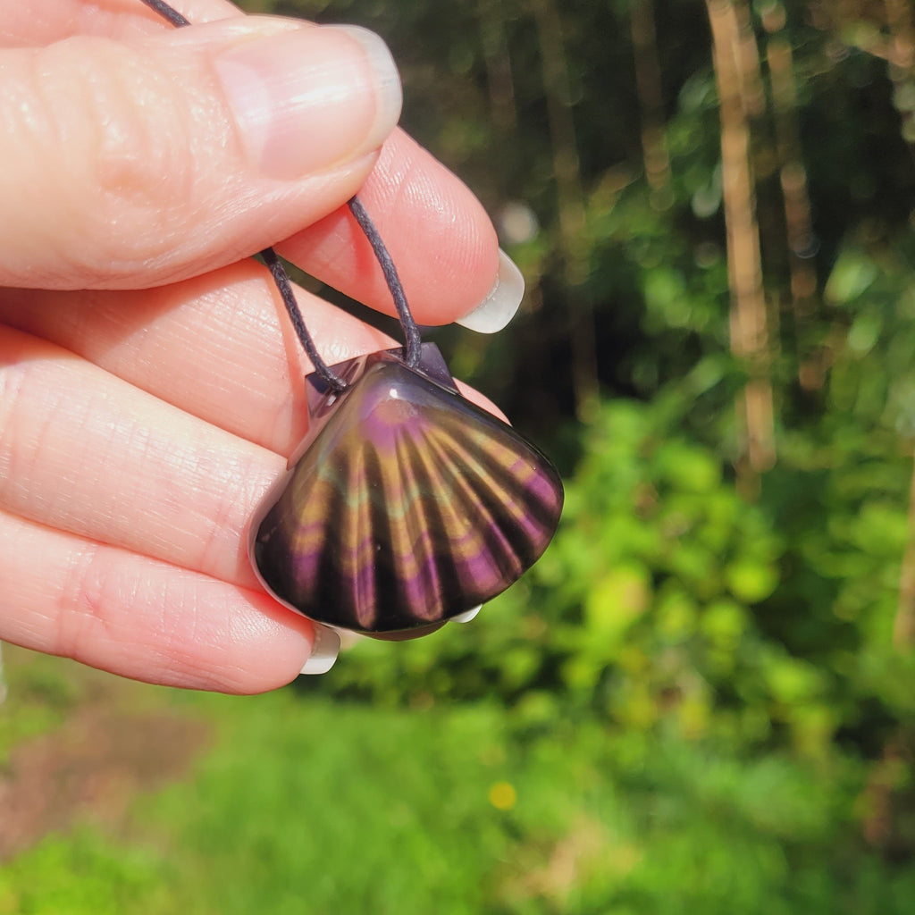 Pendentif coquillage en obsidienne oeil céleste violet orange - pierre naturelle