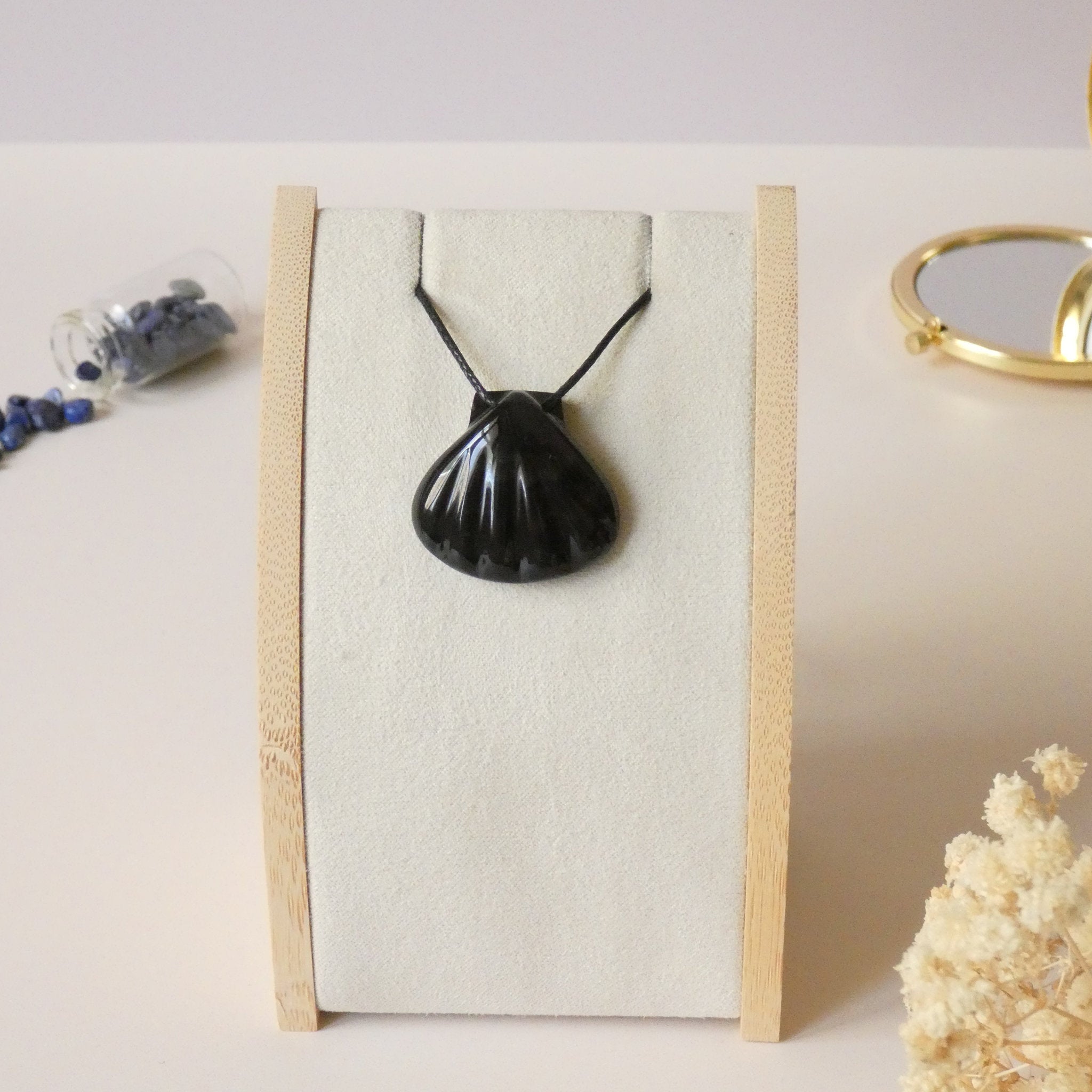 Pendentif coquillage en obsidienne oeil céleste violet - pierre naturelle