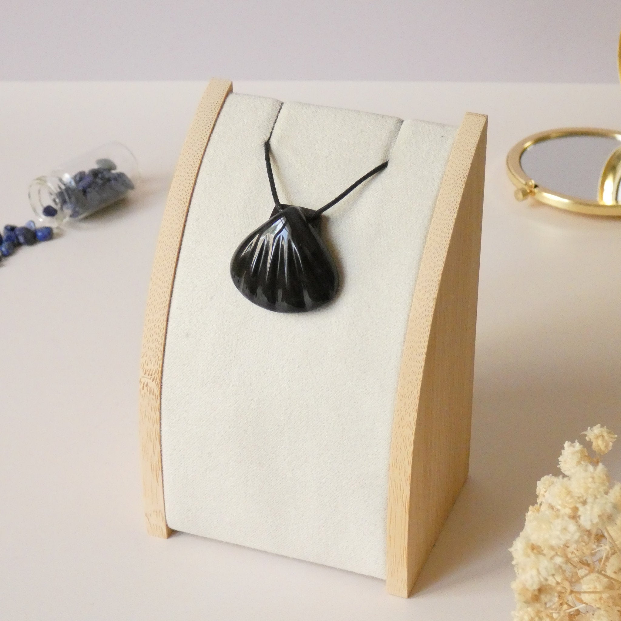 Pendentif coquillage en obsidienne oeil céleste violet - pierre naturelle