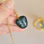 Pendentif papillon en obsidienne oeil céleste – 3,4 cm