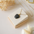Pendentif papillon en obsidienne oeil céleste – 3,4 cm