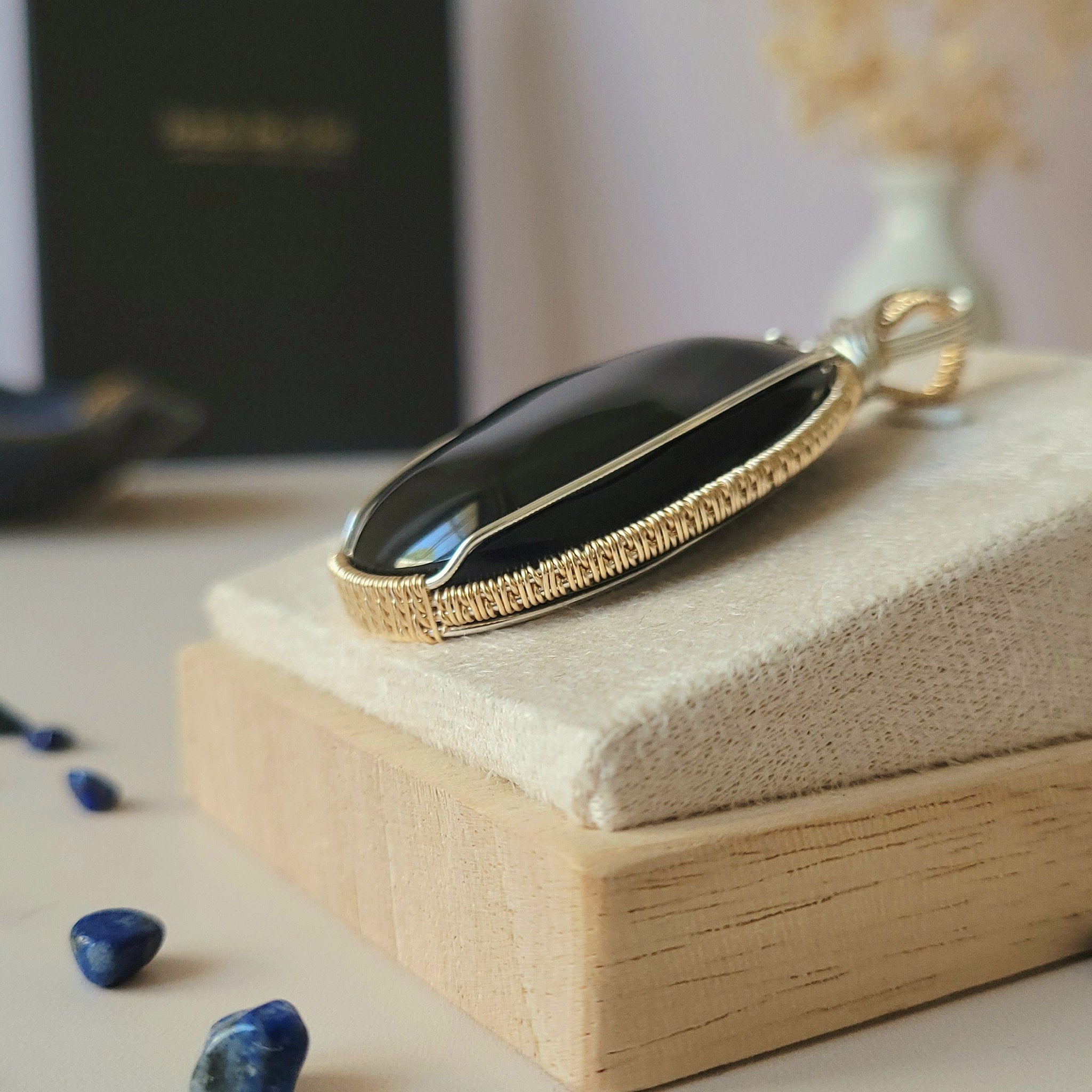 Pendentif obsidienne oeil céleste  6,5 cm pièce exceptionnelle