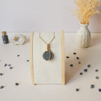 Pendentif en obsidienne oeil céleste wire wrapping doré – 3,8 cm