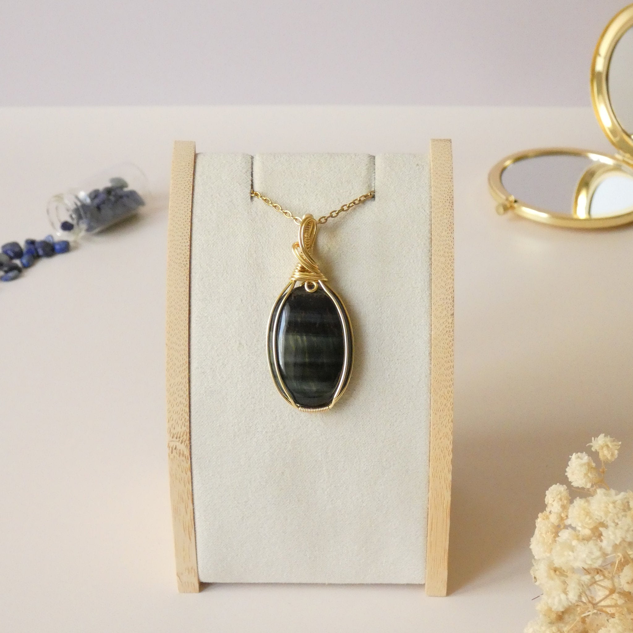 Pendentif en oeil de faucon 5,3 cm wire wrapping doré