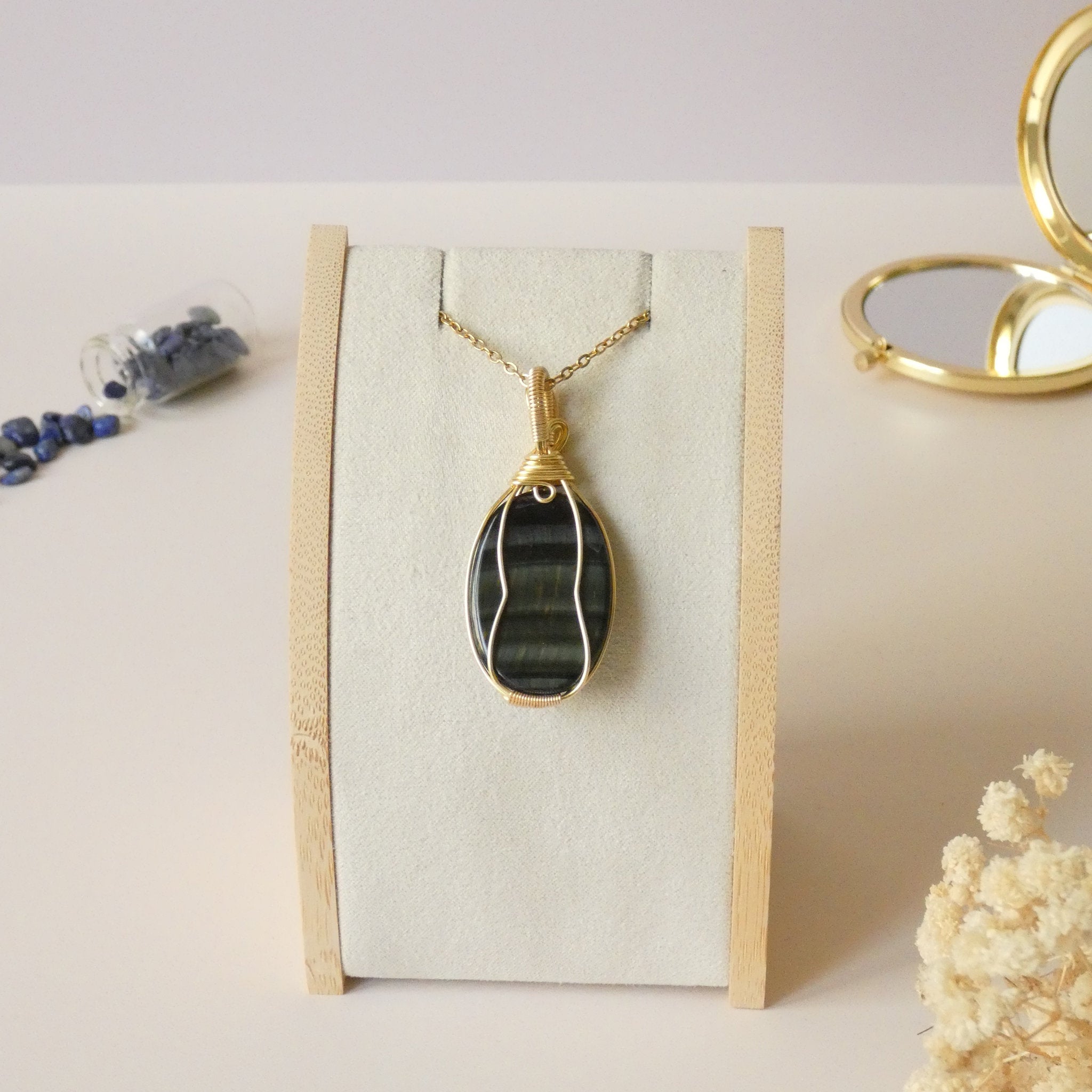 Pendentif en oeil de faucon 5,3 cm wire wrapping doré