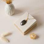 Pendentif en oeil de fer bélière dorée – 3,1 cm - Bijou artisanal pierre naturelle