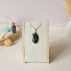 Pendentif en oeil de fer bélière dorée – 3,1 cm - Bijou artisanal pierre naturelle