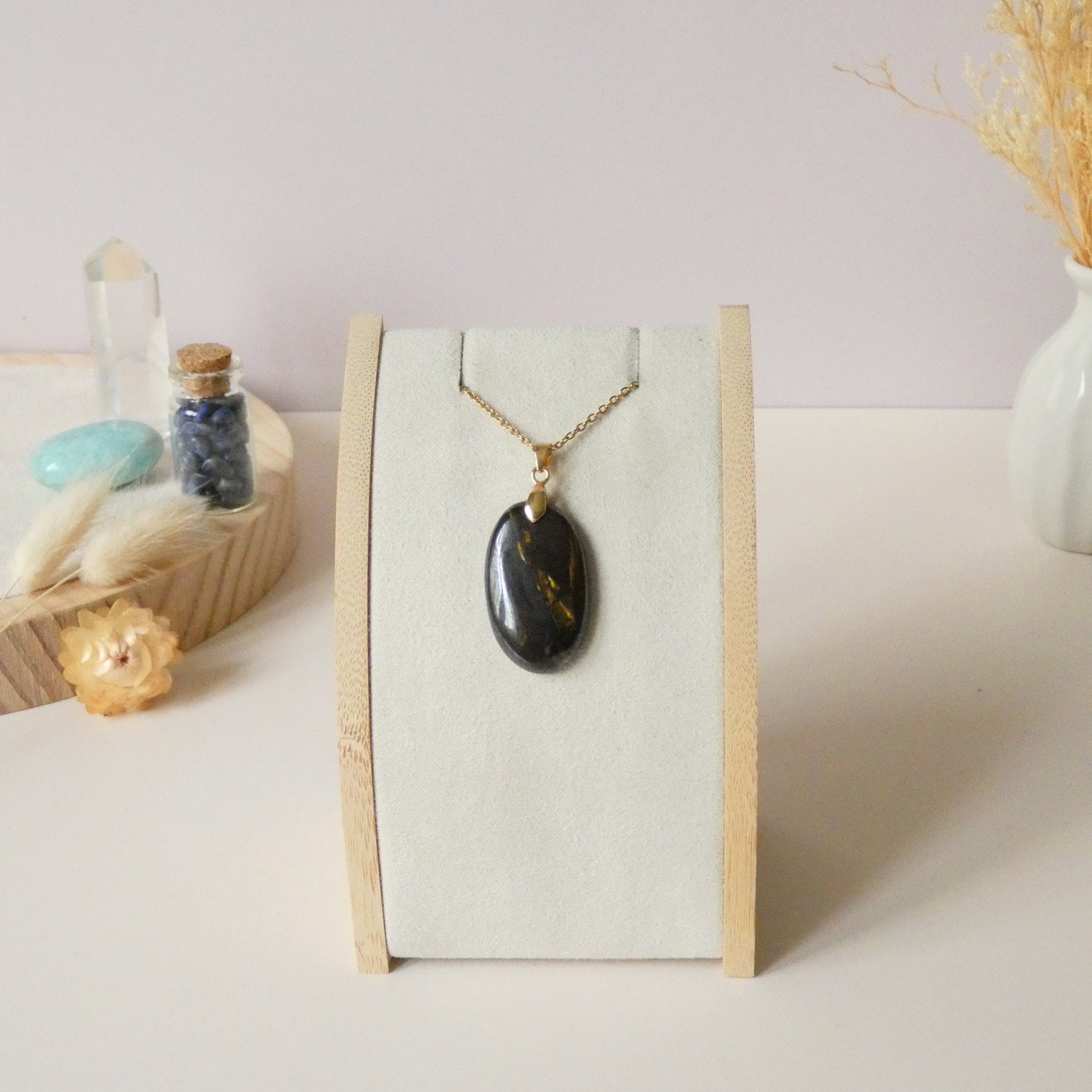 Pendentif en oeil de fer bélière dorée – 3,1 cm - Bijou artisanal pierre naturelle