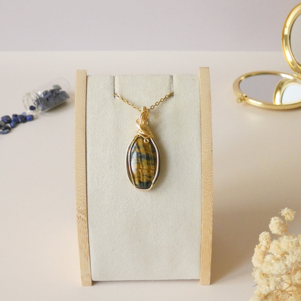 Pendentif oeil de tigre et faucon 4,7cm wire wrapping doré