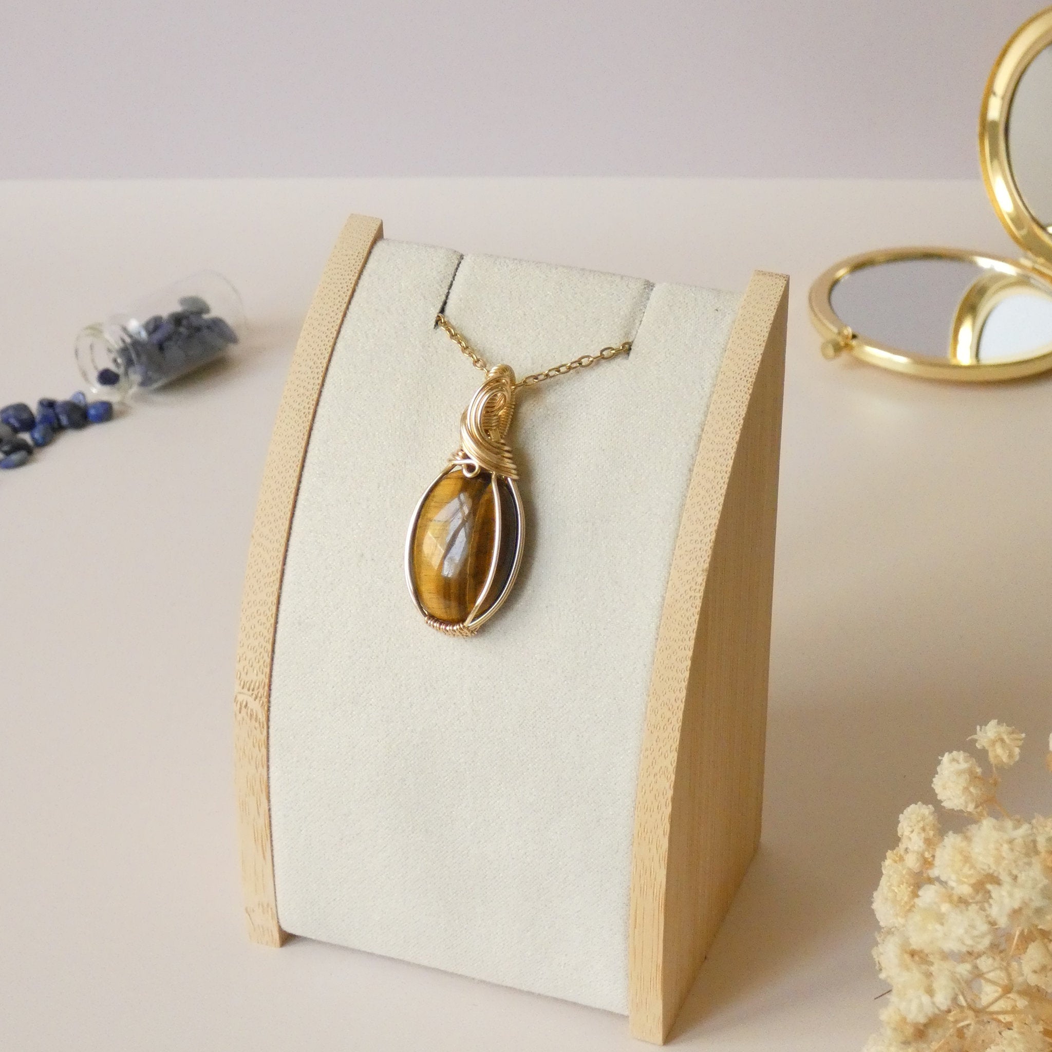 Pendentif oeil de tigre 4,4cm wire wrapping doré