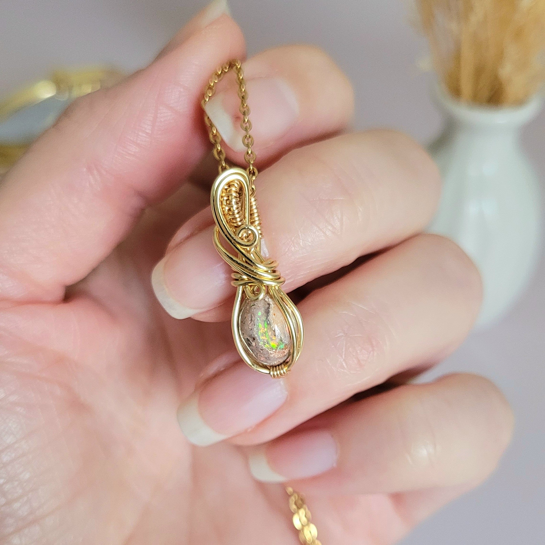 Pendentif opale Cantera du Mexique - wire wrapping doré - pierre naturelle