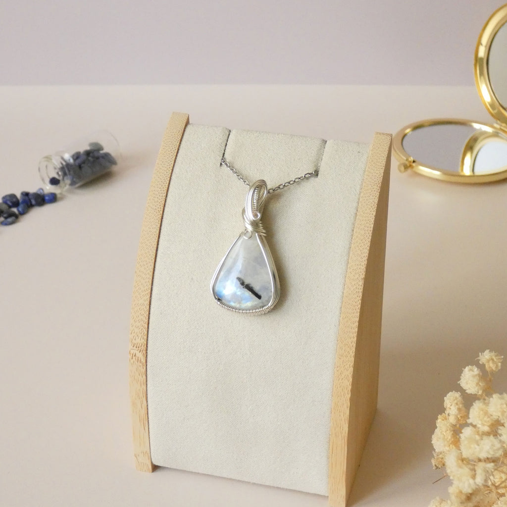 Pendentif en péristérite bleue 4,5 cm bijou artisanal en pierre naturelle