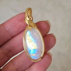 Pendentif en péristérite - wire wrapping doré - pierre naturelle