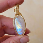 Pendentif en péristérite - wire wrapping doré - pierre naturelle