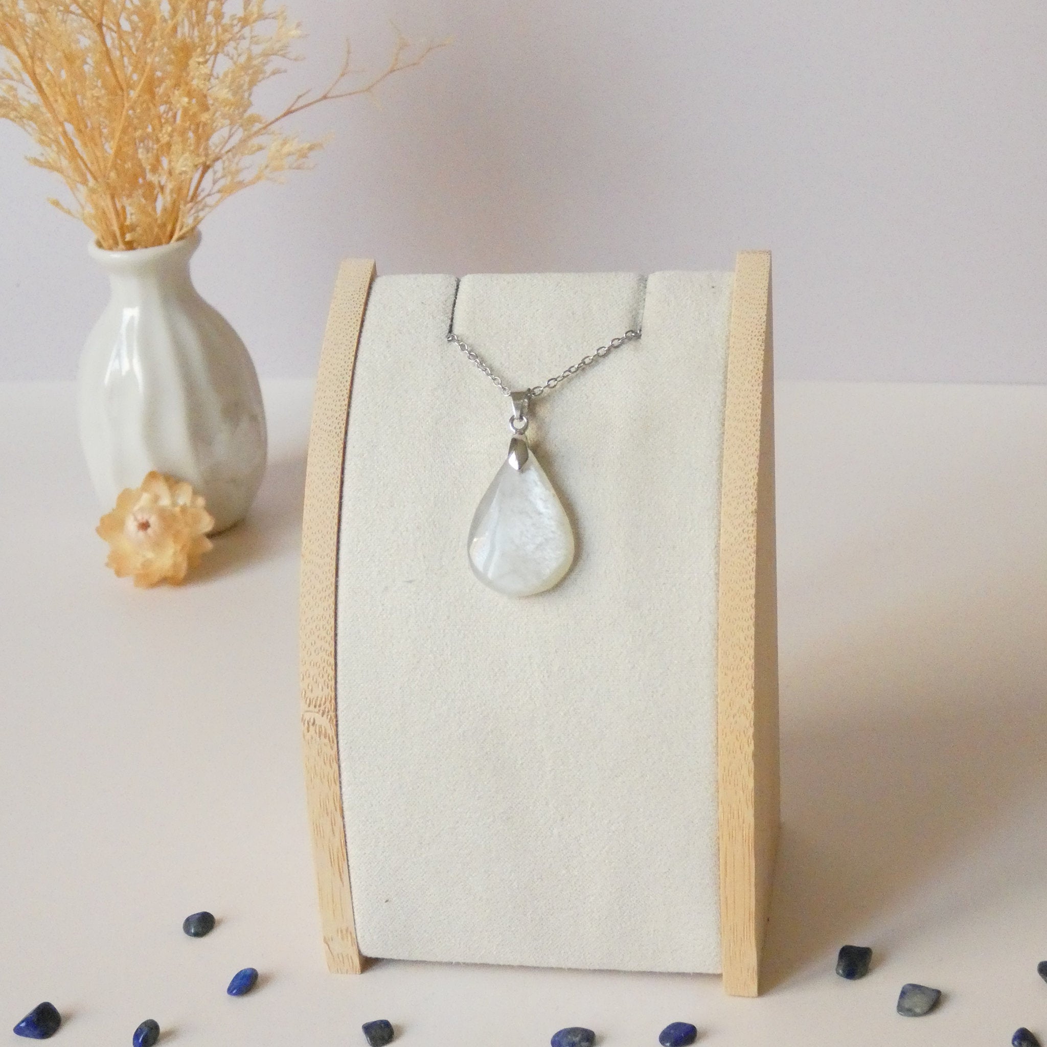 Pendentif en pierre de lune 2,5 cm – Bélière argentée