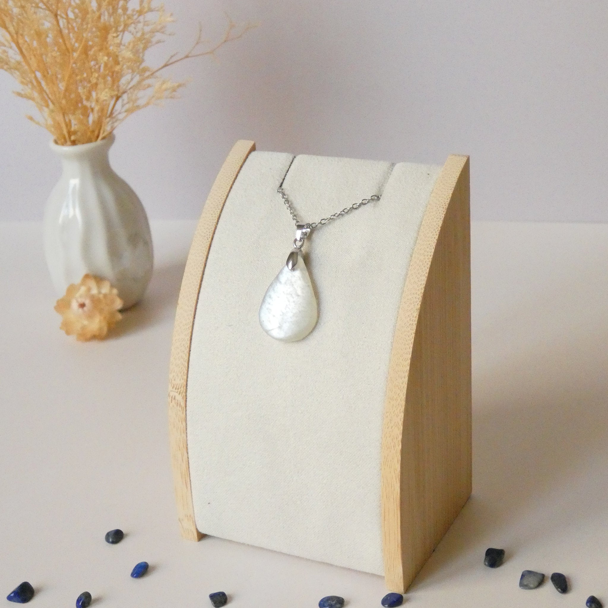 Pendentif en pierre de lune 2,5 cm – Bélière argentée