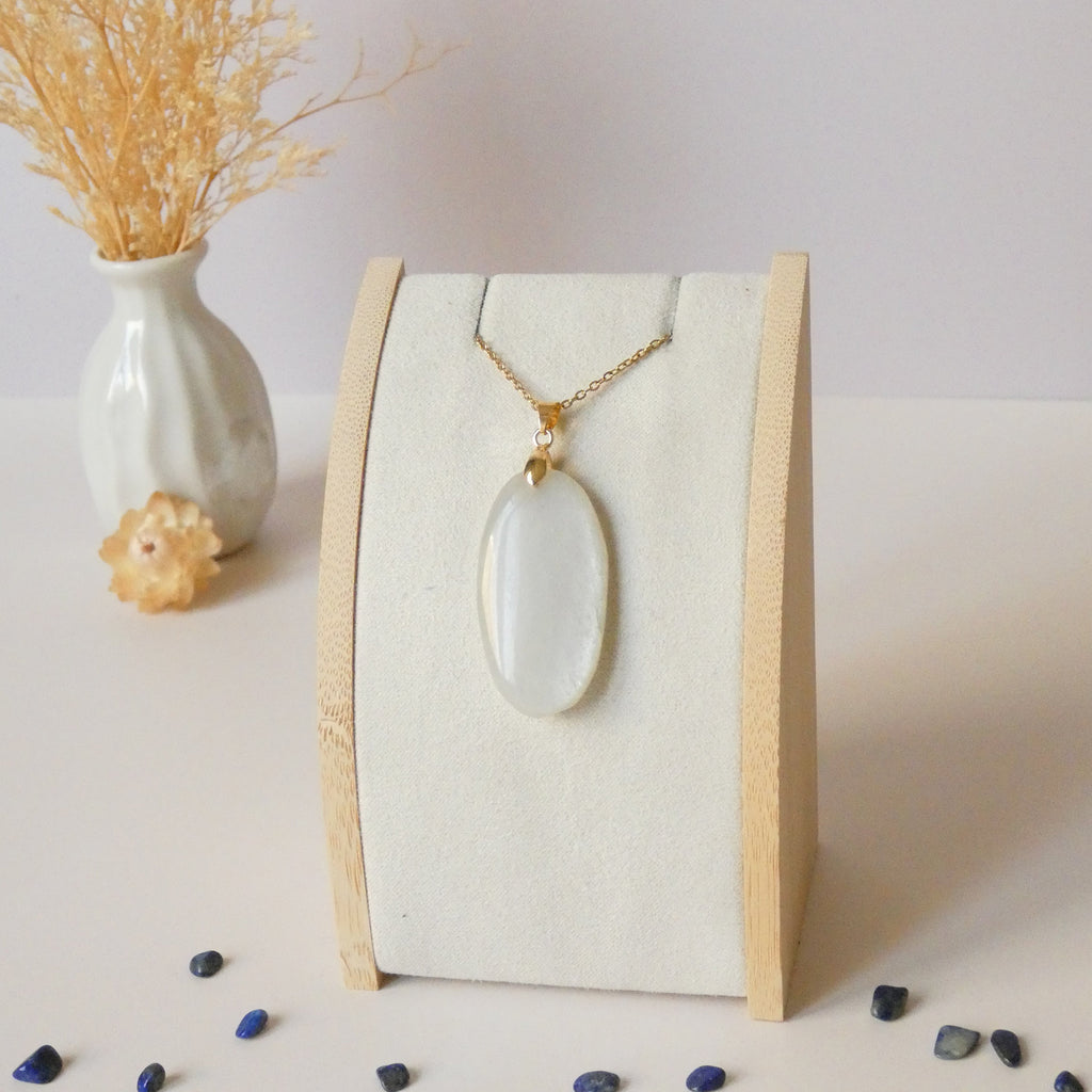 Pendentif en pierre de lune 4 cm – Bélière dorée