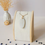 Pendentif en pierre de lune 4 cm – Bélière dorée