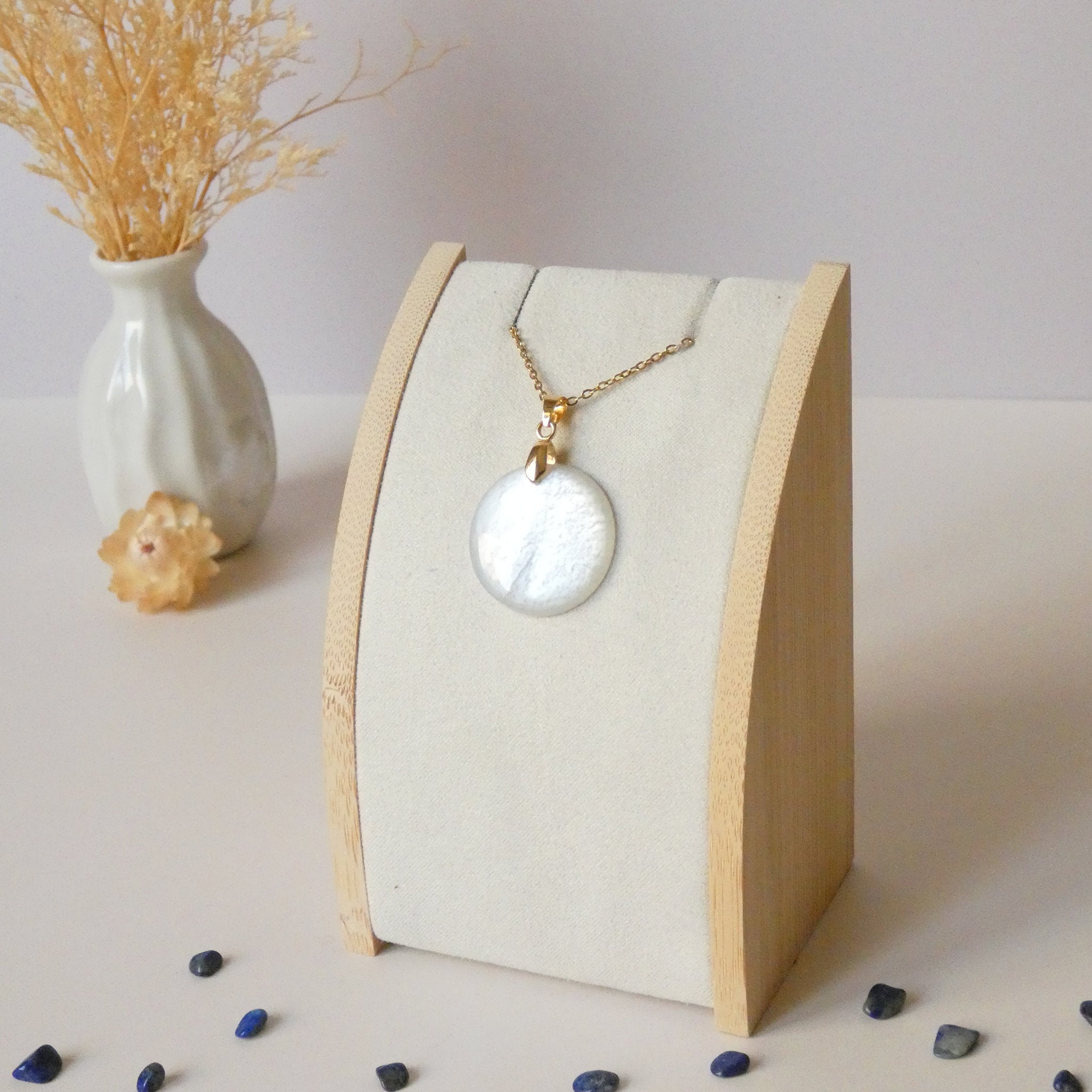 Pendentif en pierre de lune ronde 2,5 cm bélière dorée