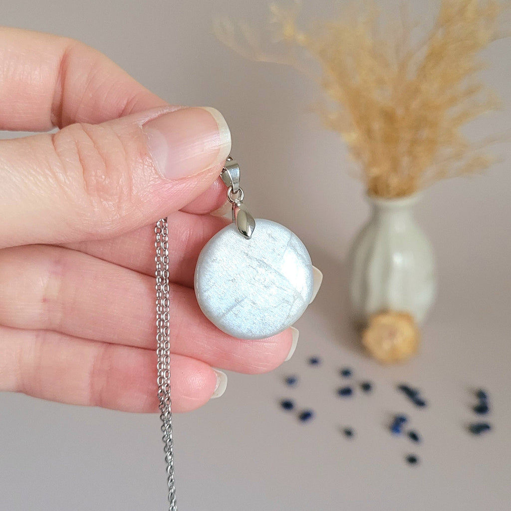 Pendentif en pierre de lune 2,3 cm - Bélière argentée