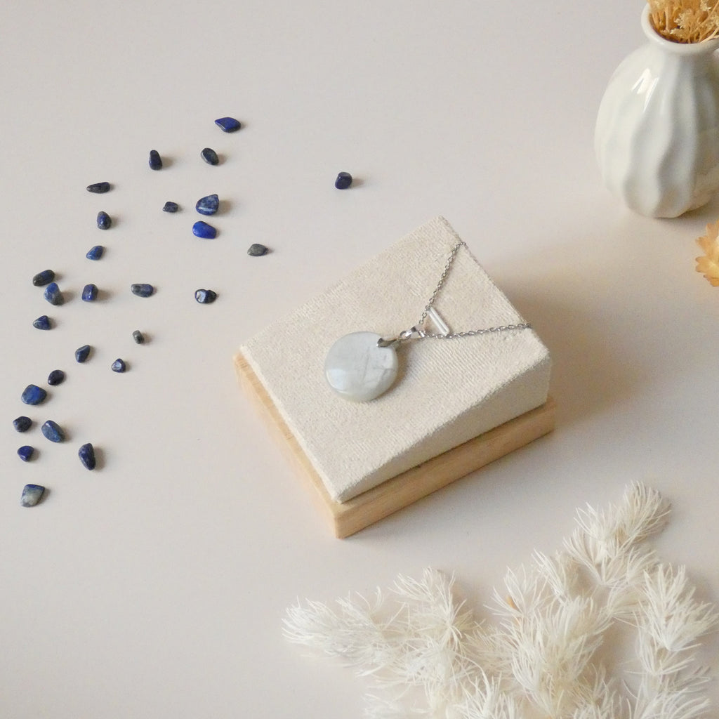 Pendentif en pierre de lune 2,3 cm - Bélière argentée