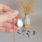 Pendentif en pierre de lune 2,4 cm - Bélière dorée