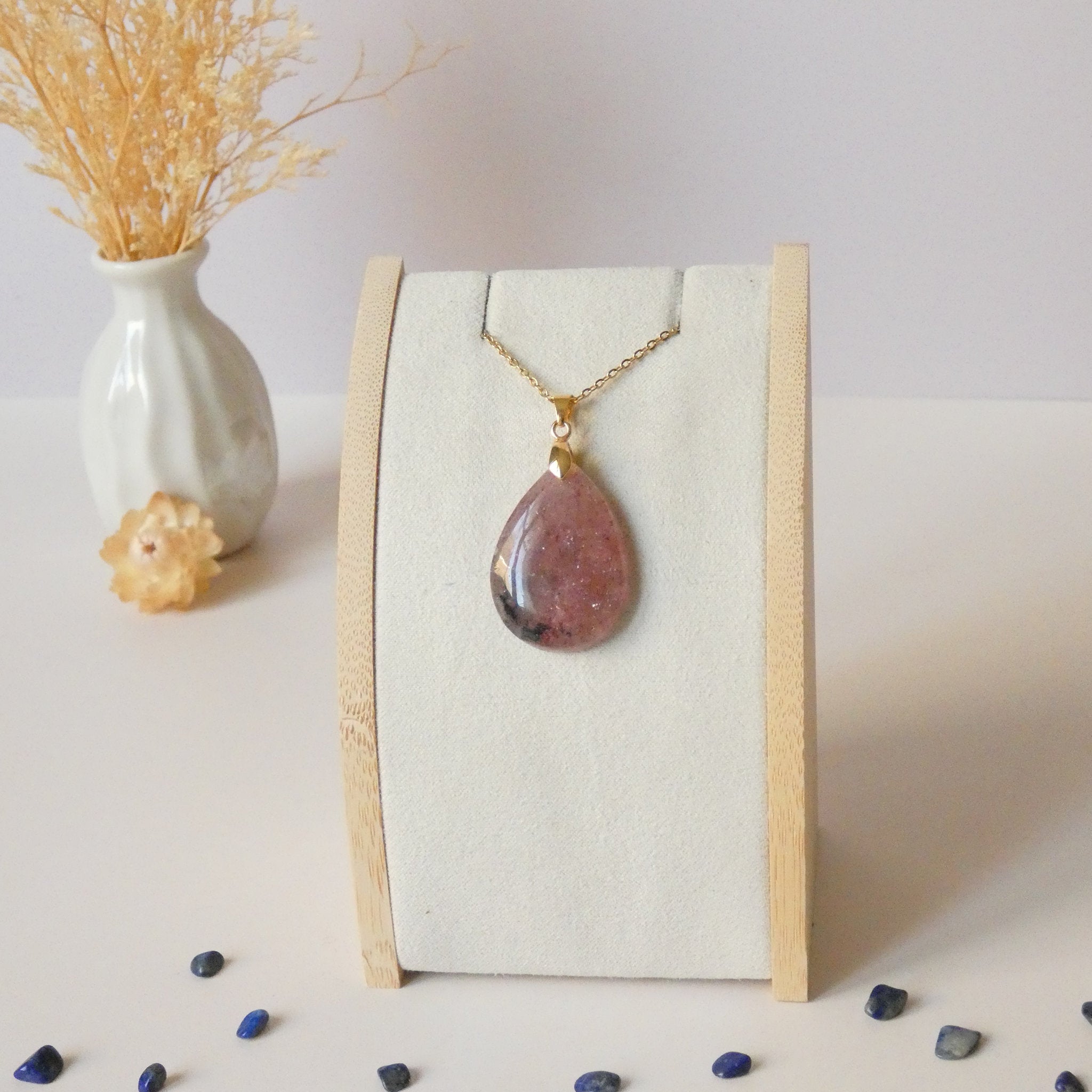 Pendentif en quartz fraise 3,1 cm – Bélière dorée