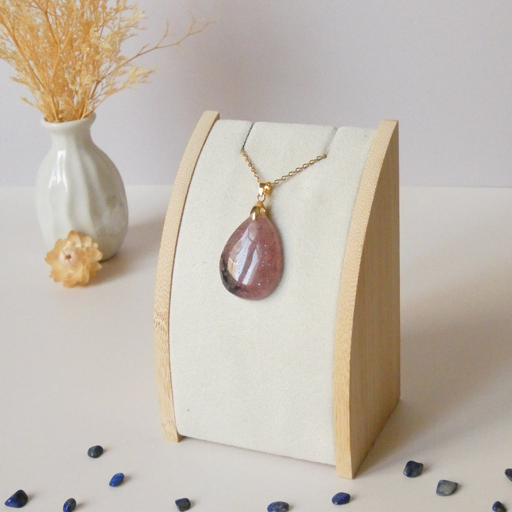Pendentif en quartz fraise 3,1 cm – Bélière dorée
