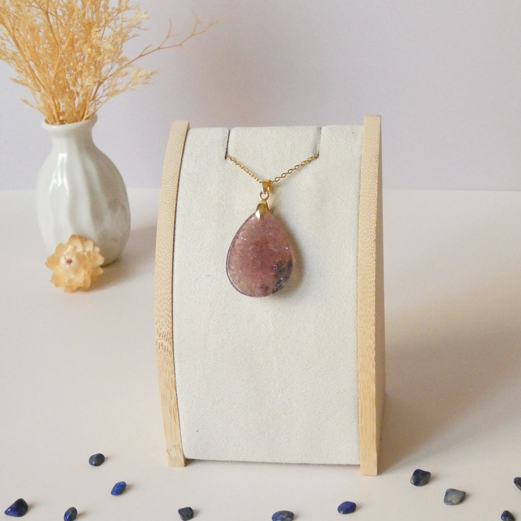 Pendentif en quartz fraise 3,1 cm – Bélière dorée